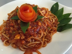 Spaghetti ສະປາເກັດຕີ້ຊອດແດງ